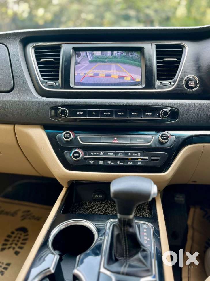 Kia Carnival Premium, 2020, Diesel