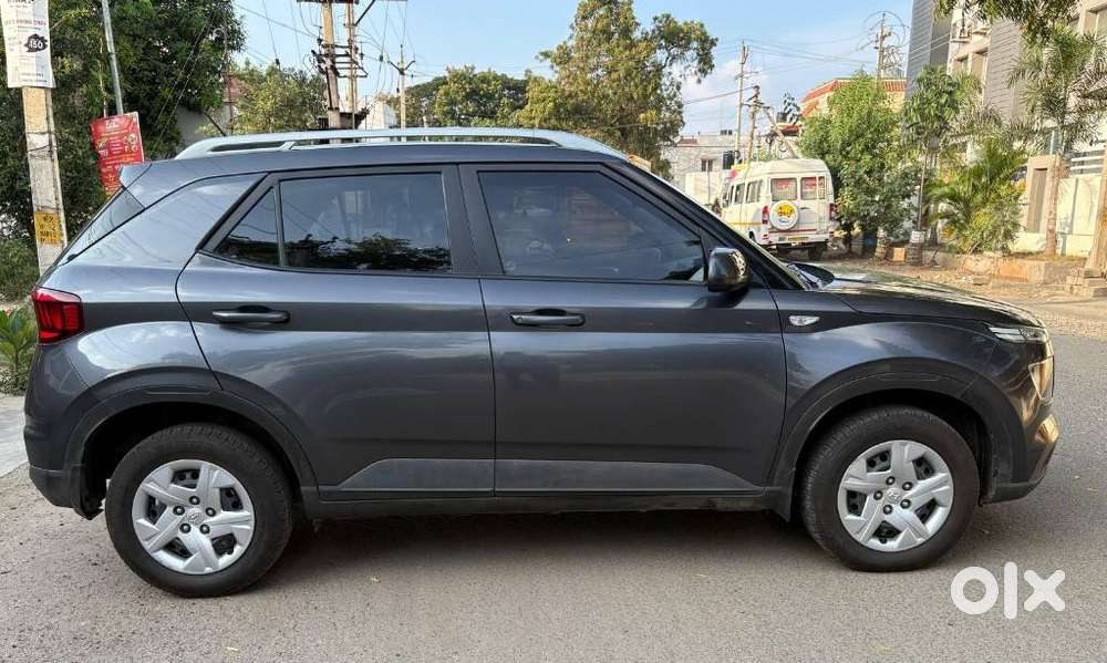 Hyundai Venue S Diesel, 2021, Diesel