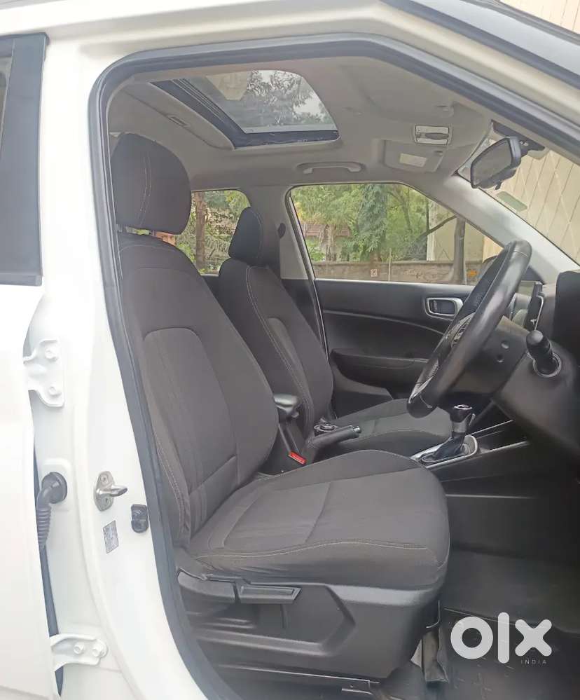 Hyundai Venue Sx Plus Turbo At Petrol
 •  Year: 2019
 •  Variant: Sx P
