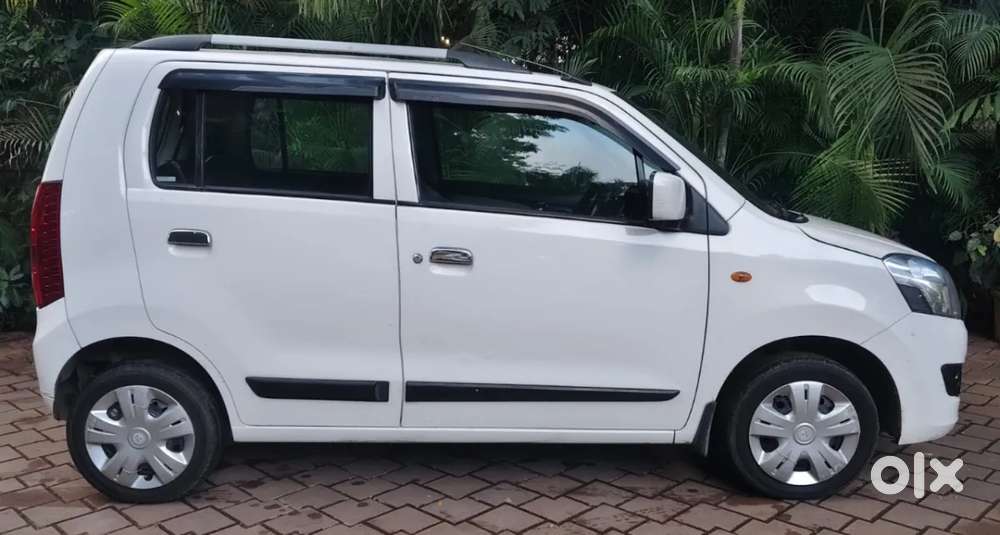 Maruti Suzuki Wagon R 1.0 Vxi Amt, 2017, Petrol