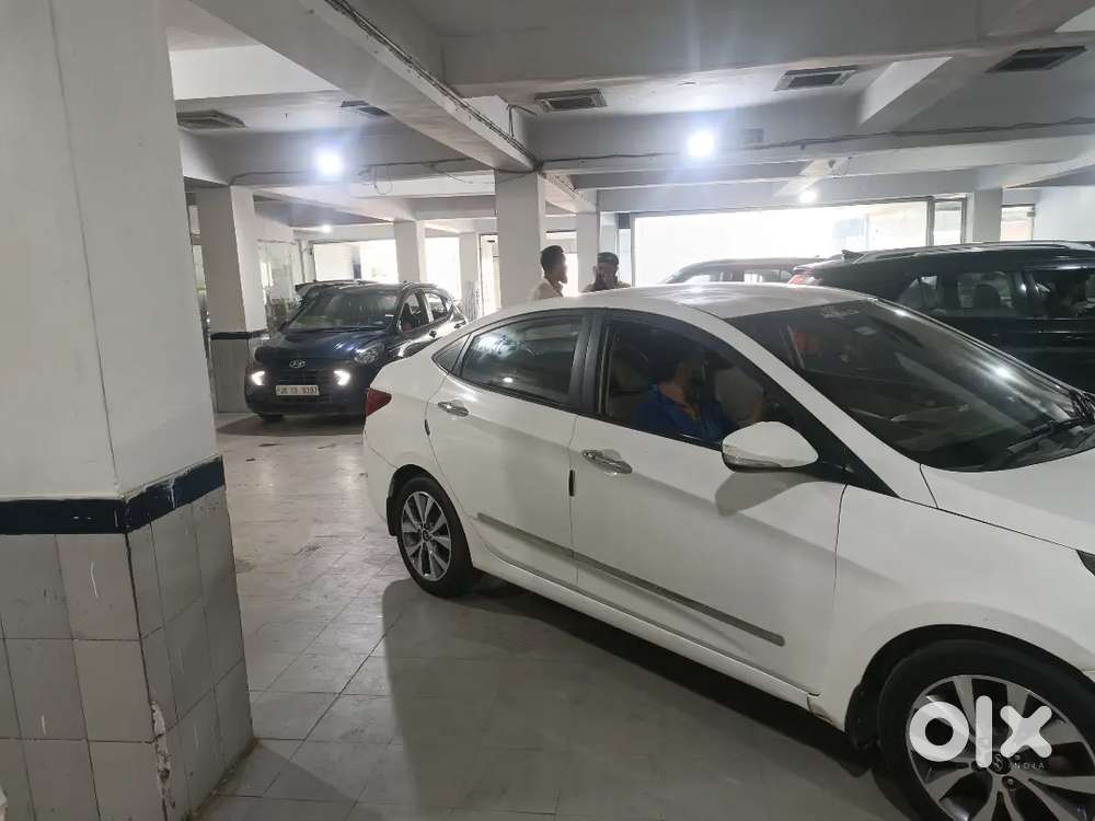 Hyundai Verna Petrol 2015