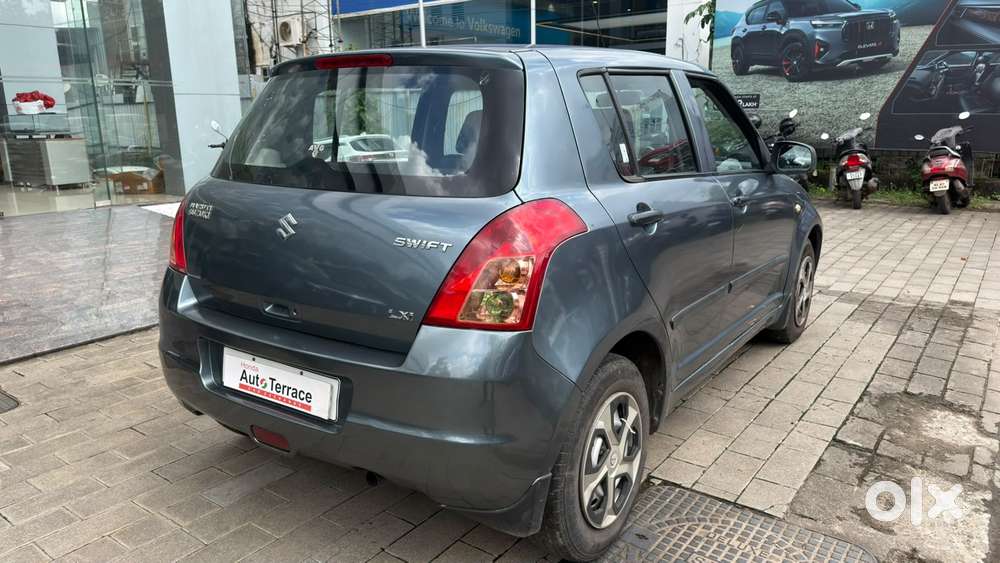 Maruti Suzuki Swift Lxi Optional-o, 2009, Petrol