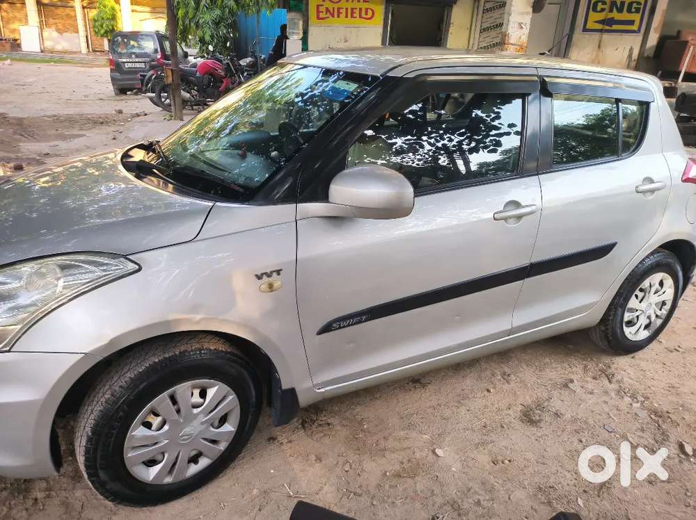 Maruti Suzuki Swift 2017 Cng & Hybrids 64127 Km Driven