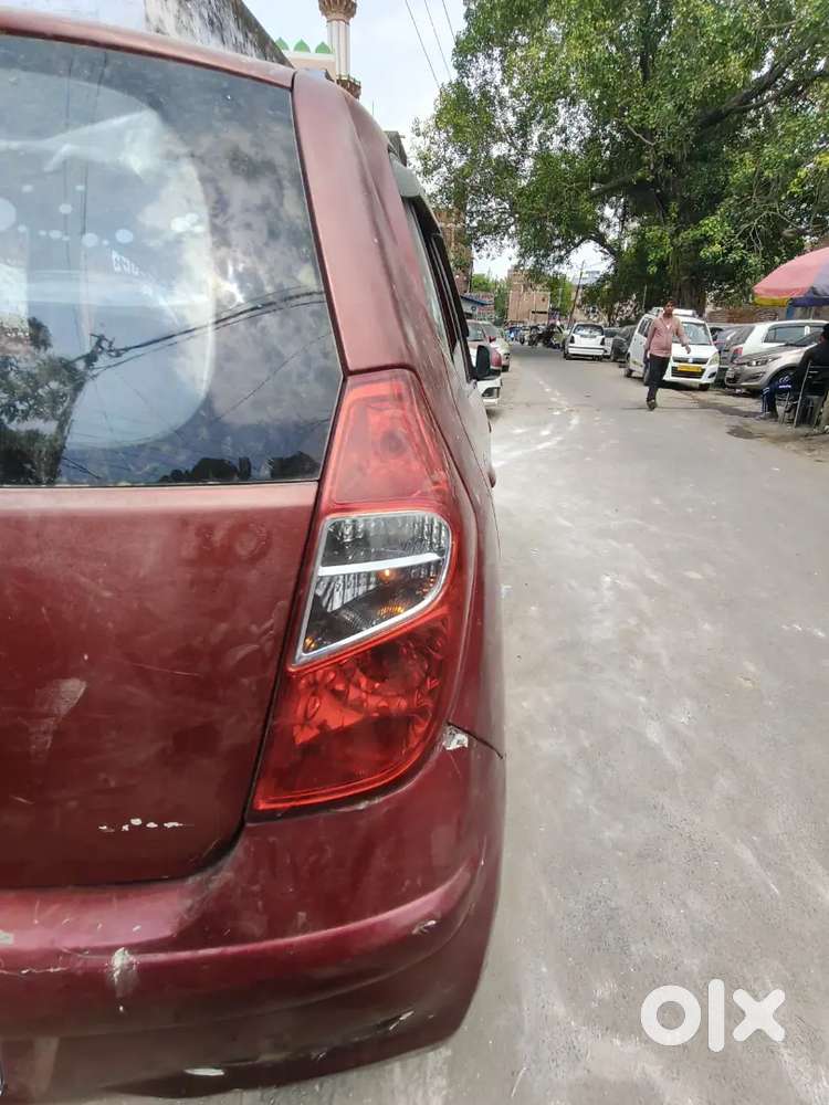 Hyundai I10 Sportz Petrol 2011