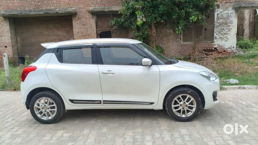 Maruti Suzuki Swift Vxi + Manual, 2020, Petrol
