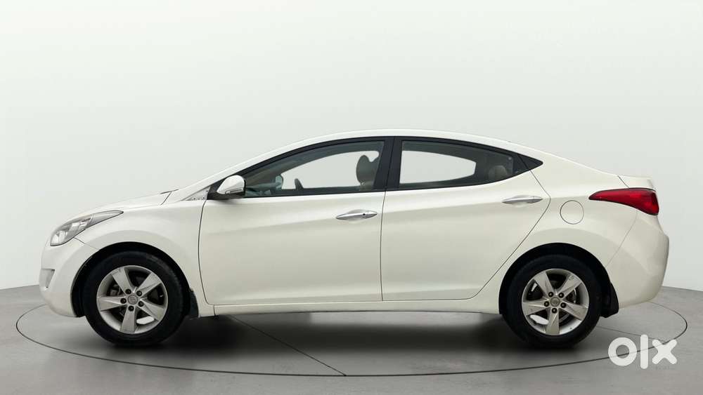 Hyundai New Elantra [ ] 1.6 SX Diesel MT, 2015, Diesel