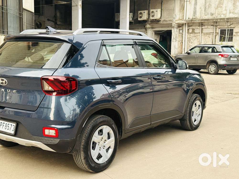 Hyundai Venue 1.2 S Plus, 2021, Petrol