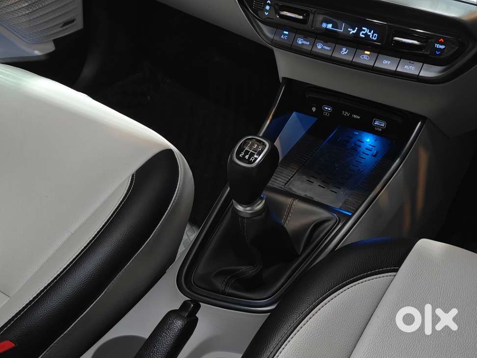 Hyundai New I20 1.2 Asta Mt, 2024, Petrol