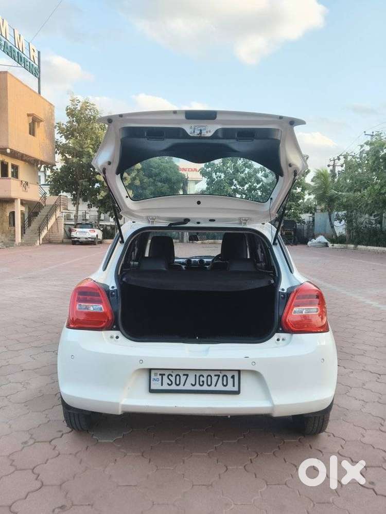 Maruti Suzuki Swift Vxi + Manual, 2022, Petrol
