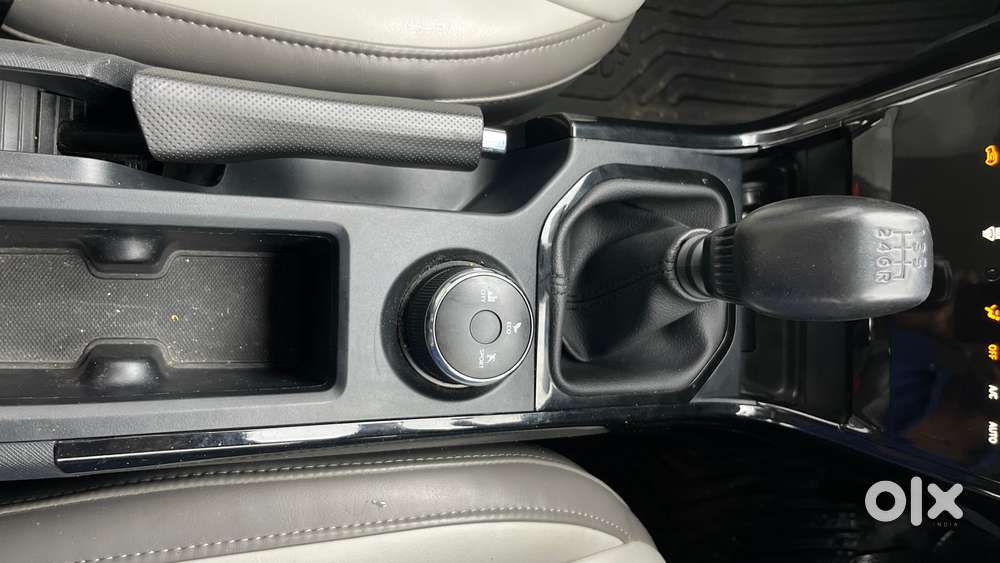 Tata Nexon Creative Plus 1.2 Revotron Petrol 6 Mt, 2023, Petrol