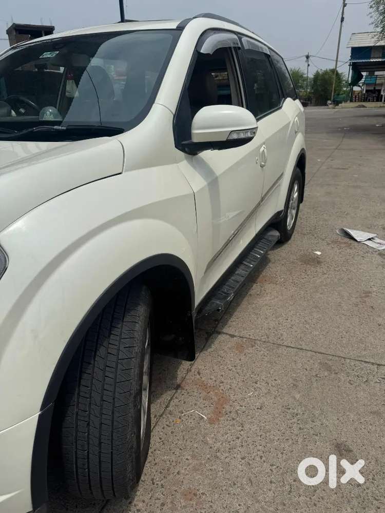 Mahindra Xuv500 2016 Diesel 100000 Km Driven