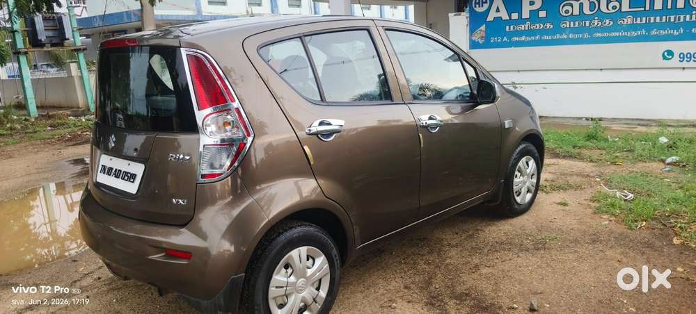 Maruti Suzuki Ritz Vxi, 2011, Petrol