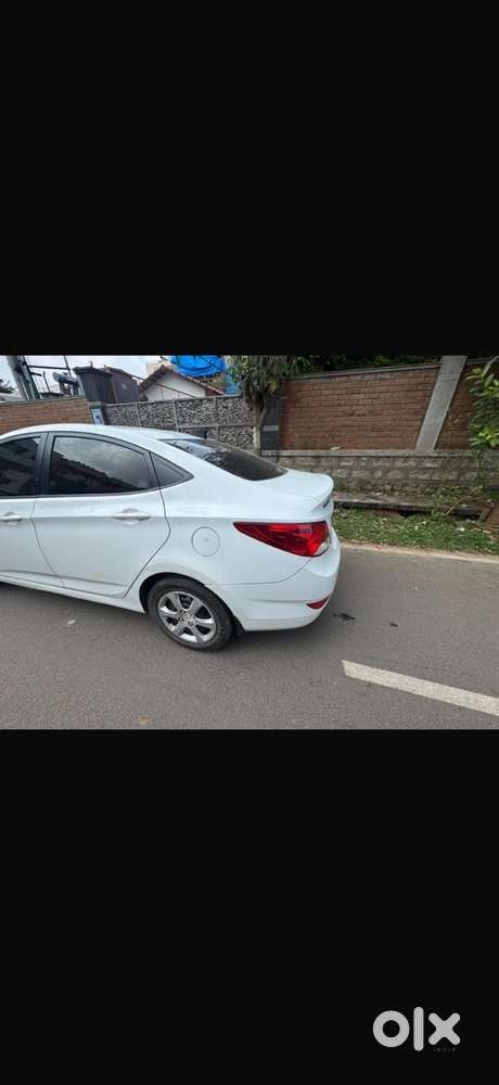 Hyundai Verna Manual 2012