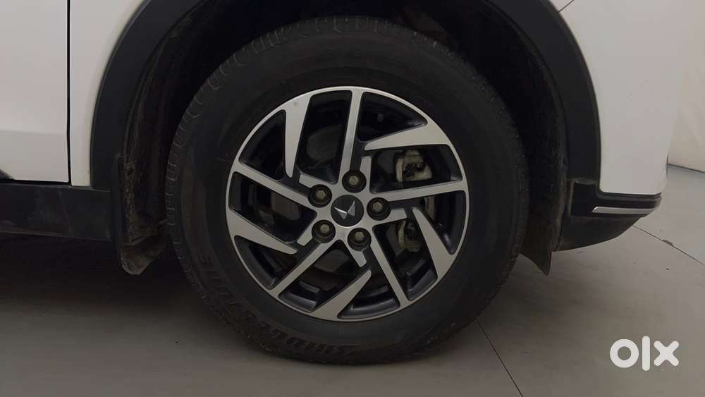Mahindra Xuv300 W8 Option, 2024, Petrol
