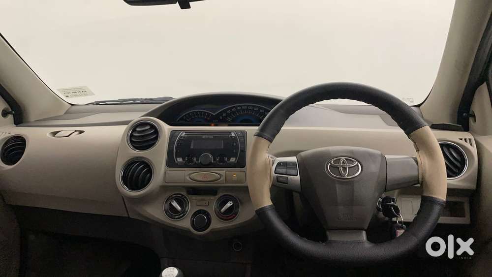 Toyota Etios V, 2013, Petrol