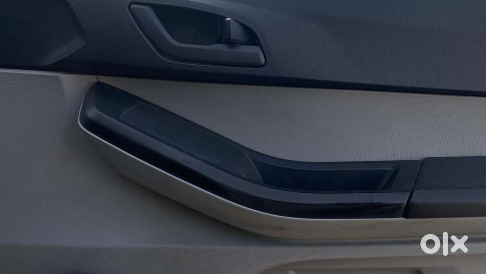 Tata Tiago Xe, 2021, Petrol