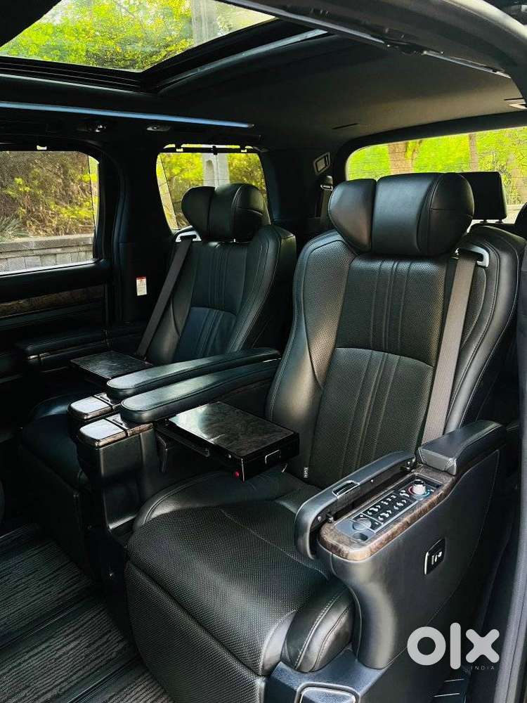 Toyota Vellfire Vip – Executive Lounge, 2021, Petrol