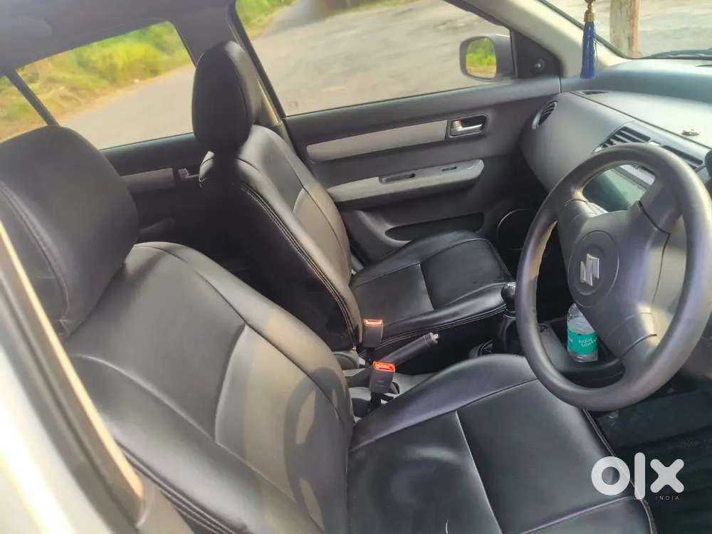 Maruti Suzuki Dzire 1.2 Vxi 2010