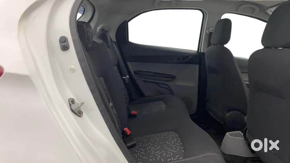 Tata Tiago 1.05 Revotorq Xt, 2023, Petrol
