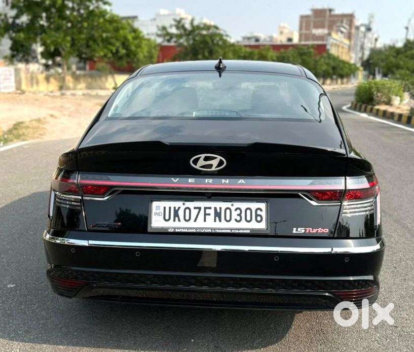 Hyundai Verna 1.5 Sx (o) Turbo Petrol Dct, 2023, Petrol