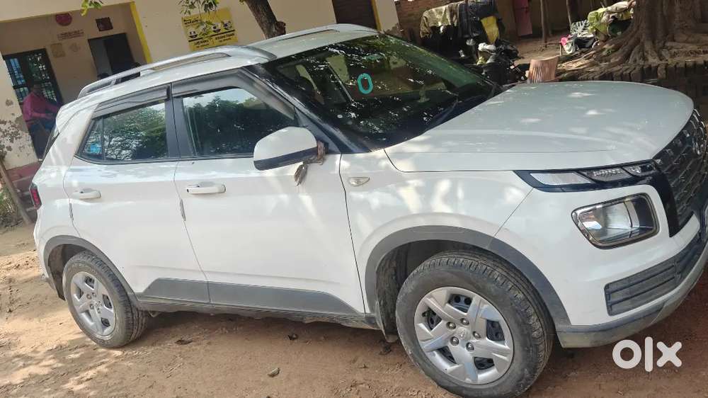 Hyundai Venue Petrol 2022 Manual