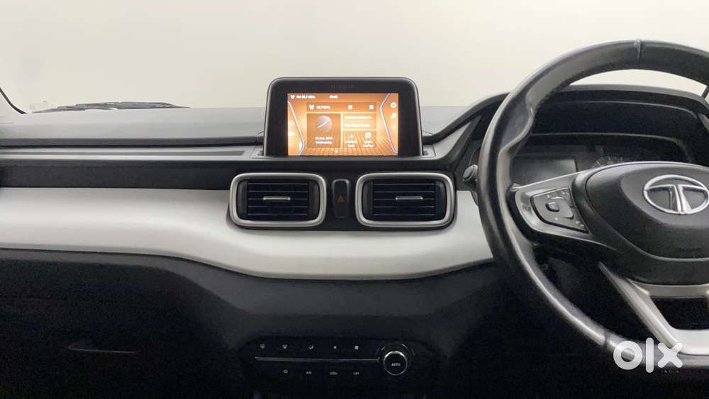 Tata Punch Creative Dual Tone Amt Sunroof, 2023, Petrol