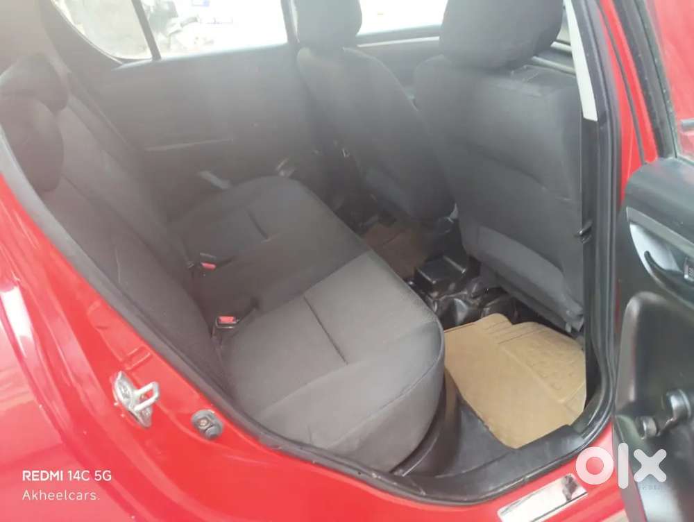 Swift Lxi Optional O . Model 2017. Petrol.ac Child..well Maintain.