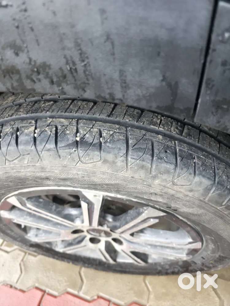 Mahindra Xuv700 2022 Diesel Well Maintained