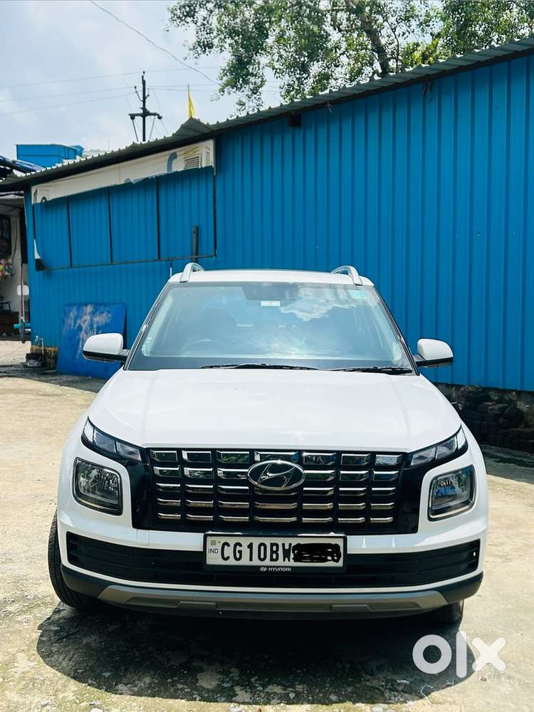 Hyundai Venue Petrol Manual 2024