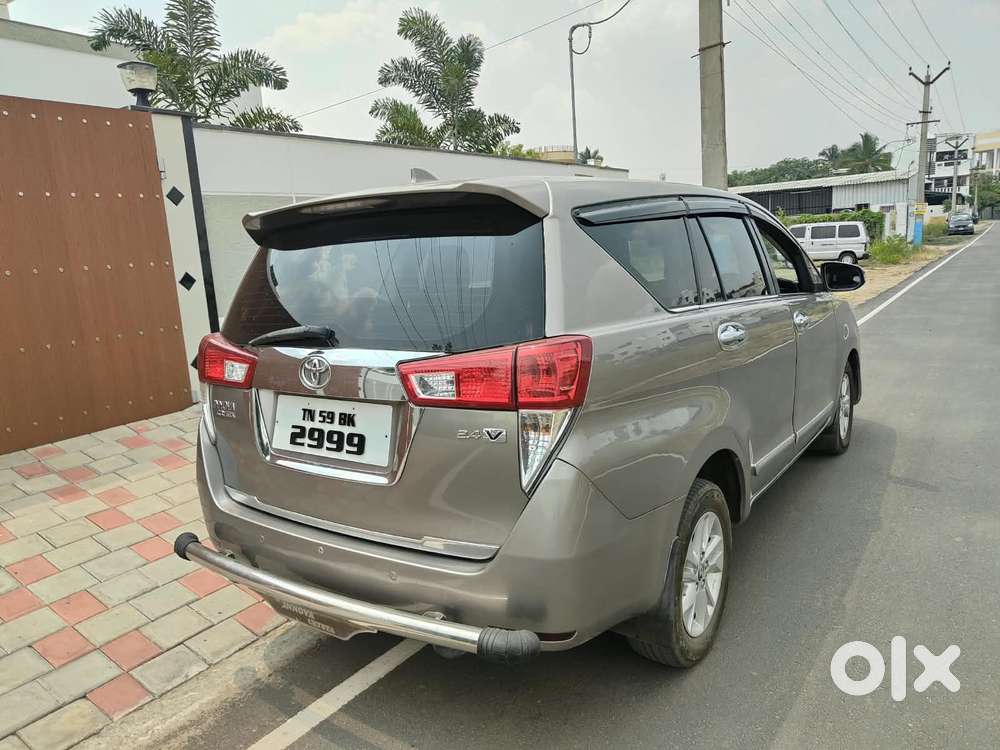 Toyota Innova Crysta 2.4 V 7 Str, 2016, Diesel