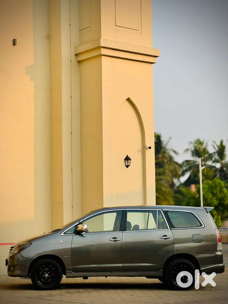 Toyota Innova 2.5 Gx 8 Str Bs-iii, 2010, Diesel