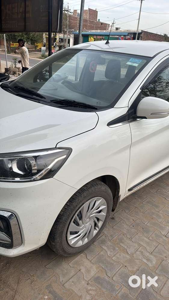 Maruti Suzuki Ertiga 2024 Petrol Well Maintained