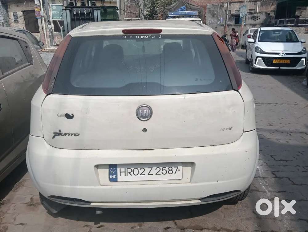 Fiat Grand Punto 2011 Diesel 100905 Km Driven