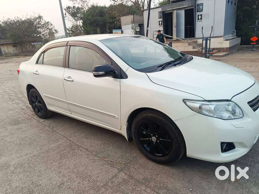 Toyota Corolla Altis G Hv At, 2011, Petrol