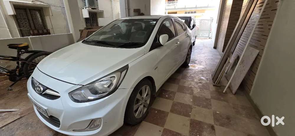 With Automatic Sunroof