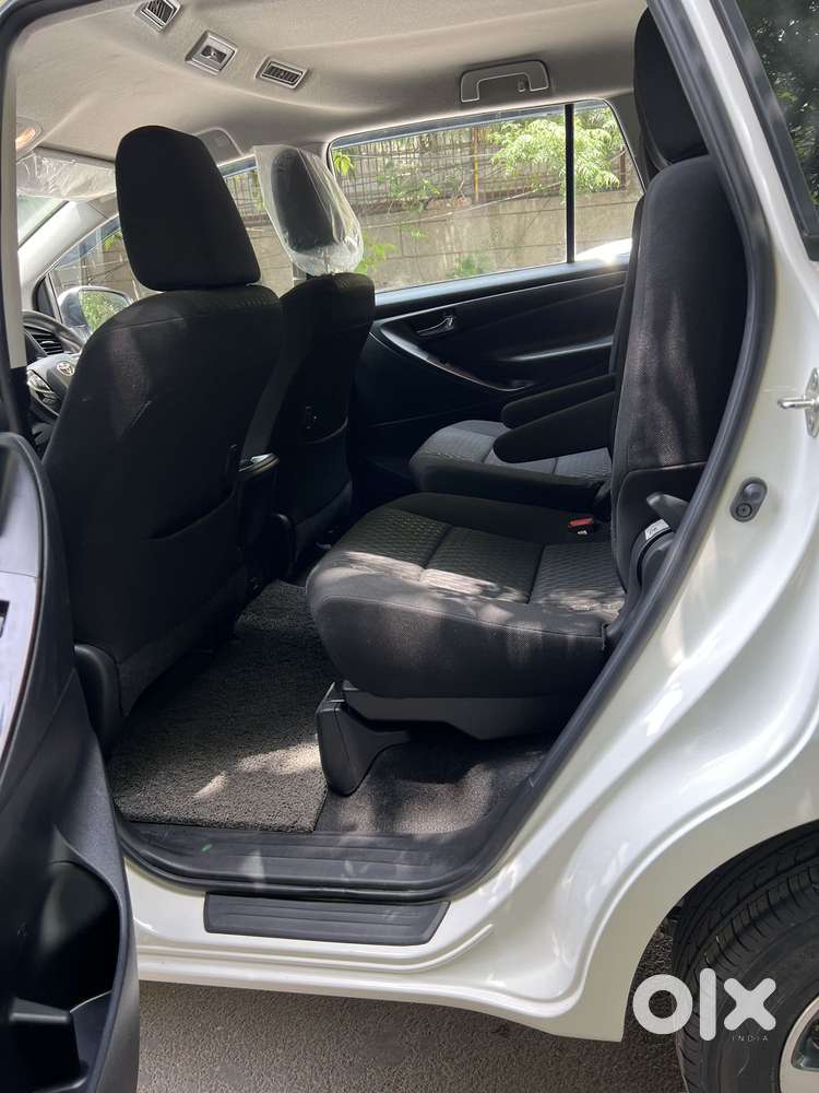 Toyota Innova Crysta 2.4 G Plus Mt 7 Str, 2025, Diesel