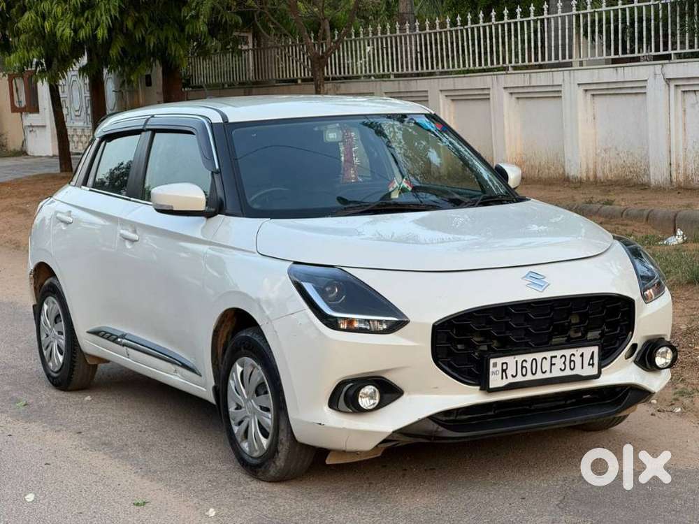 Maruti Suzuki Swift Vxi + Manual, 2025, Petrol