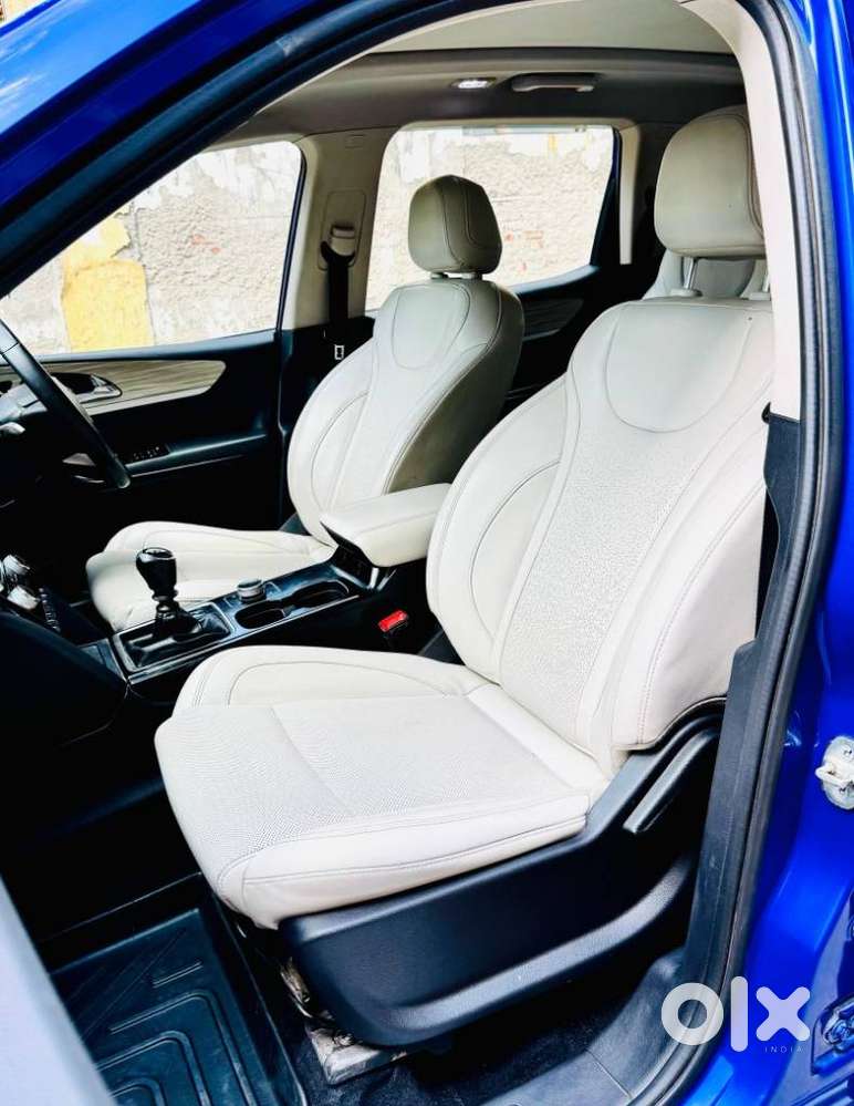 Mahindra Xuv700 2.2 Ax 7 Diesel Mt Luxury Pack Str, 2021, Diesel