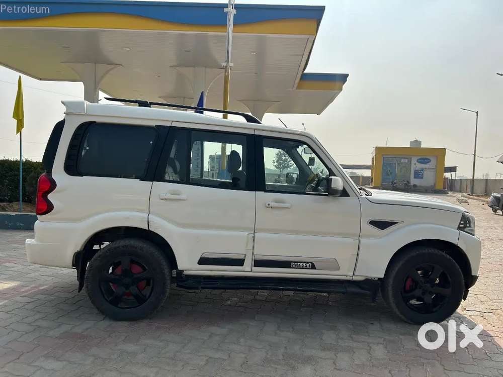 Mahindra Scorpio Classic 2018