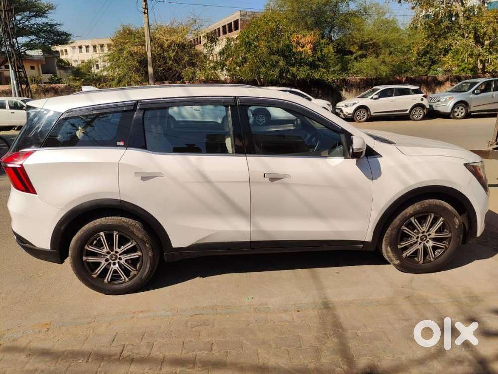 Mahindra Xuv700 2.2 Ax 7 Diesel Mt Luxury Pack Str, 2022, Diesel