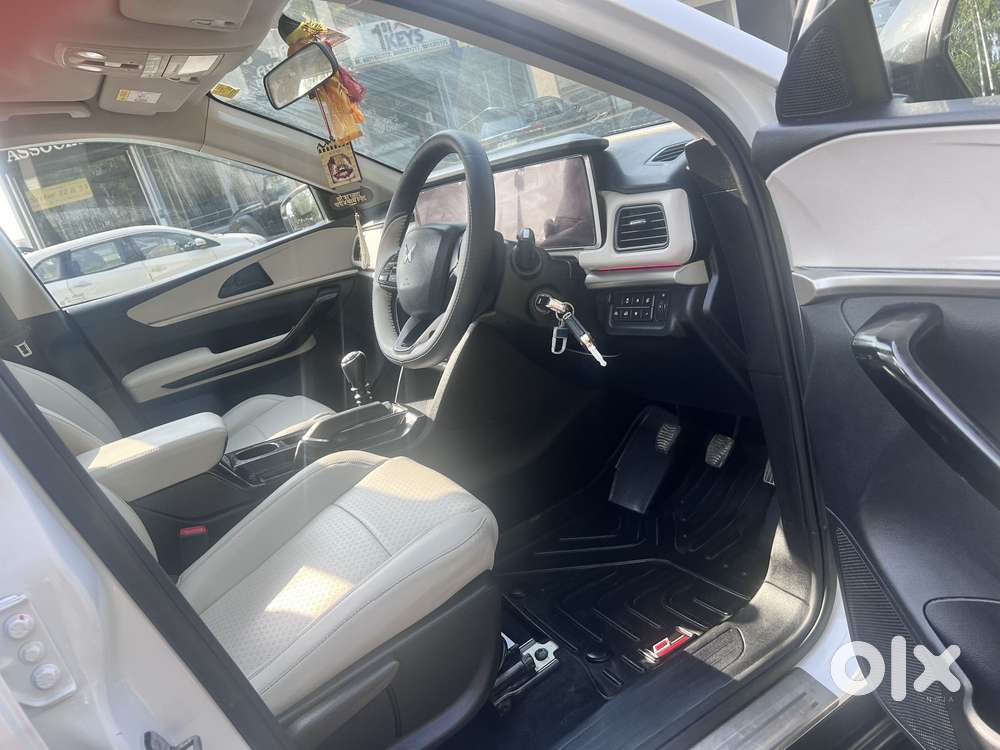 Mahindra Xuv700 2.2 Ax 5 Diesel Mt 7 Str, 2023, Diesel