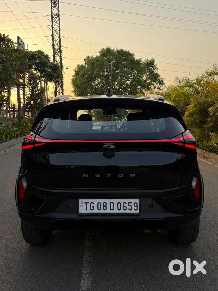 Tata Nexon 2024 Petrol 35800 Km Driven
