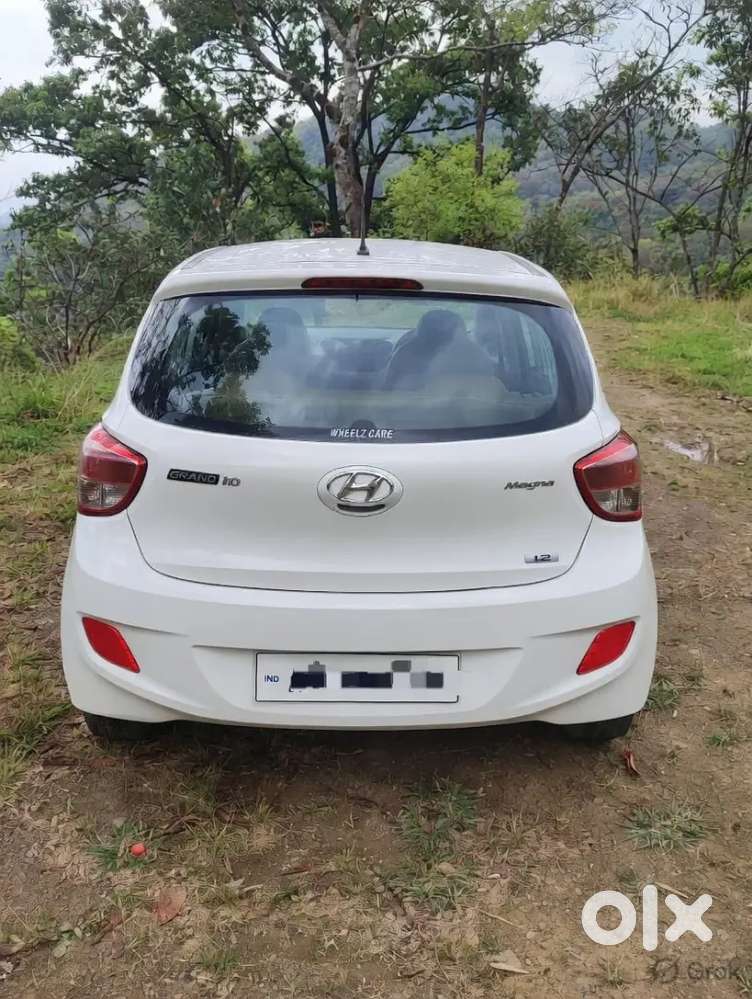 Hyundai Grand I10 2017 Petrol 42000 Km Driven