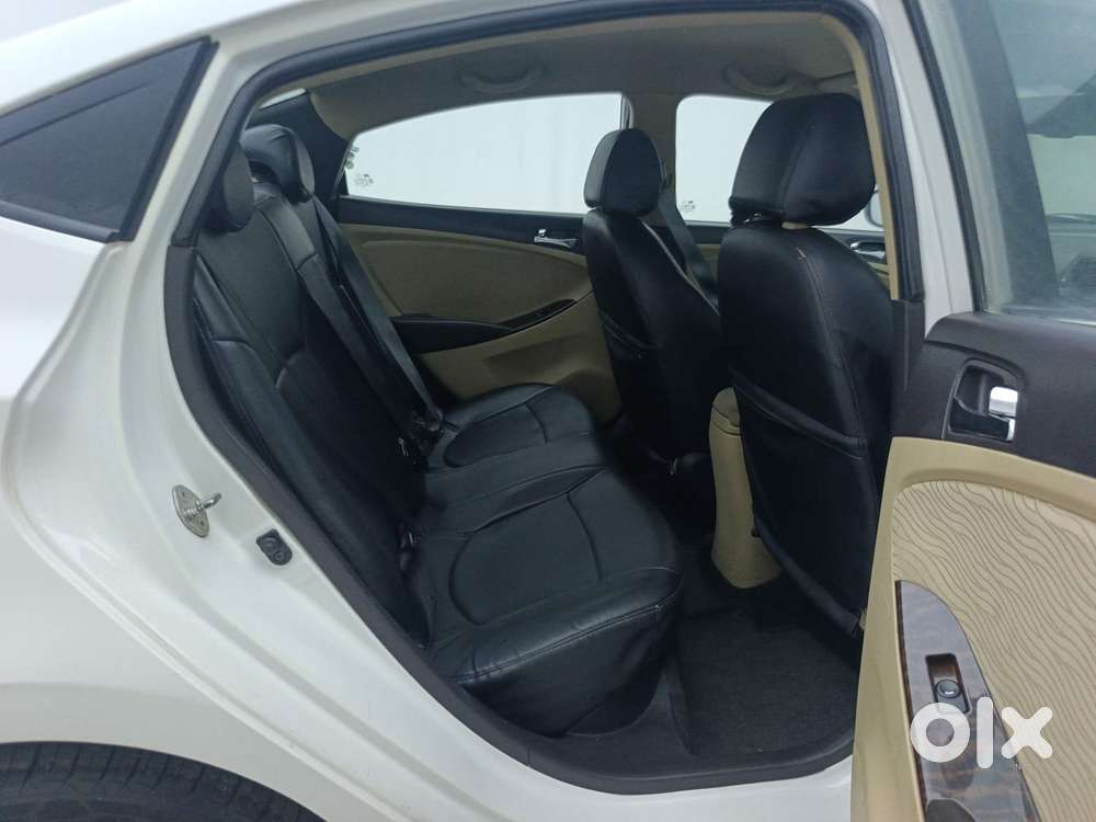 Hyundai Verna Fluidic 1.6 Vtvt Sx, 2013, Petrol