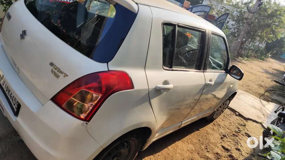 2 Seal Tyres ,new Display With Back Camera, Ac Condition ,milage 25km