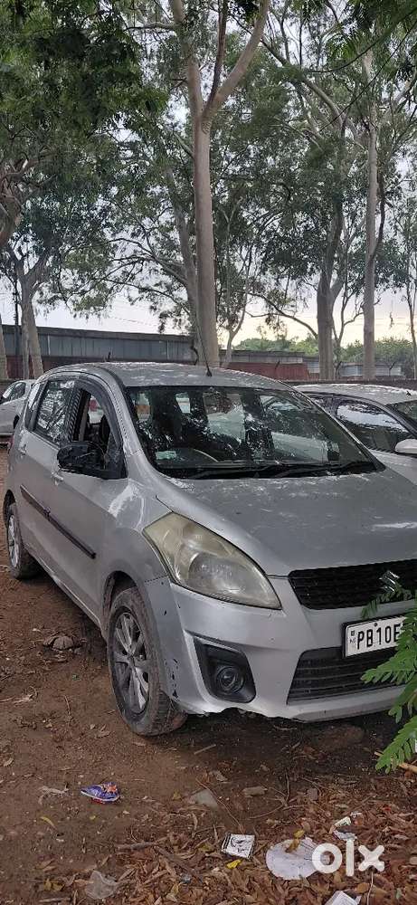 Maruti Suzuki Ertiga Zdi 2015