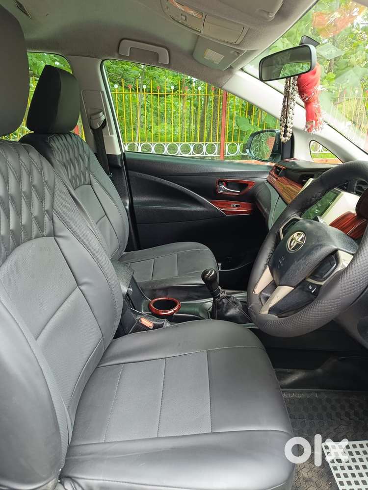 Toyota Innova Crysta 2.4 G Plus Mt 8 Str, 2017, Diesel