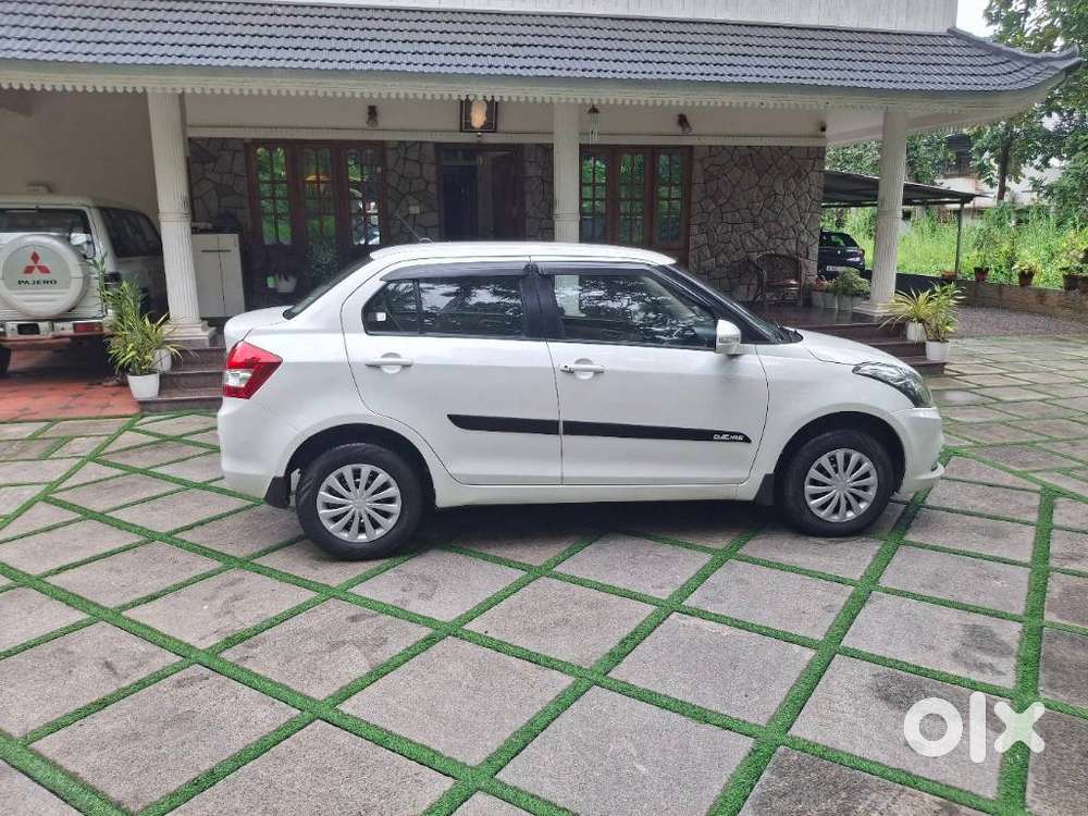 Maruti Suzuki Swift Dzire Vxi Optional, 2017, Petrol