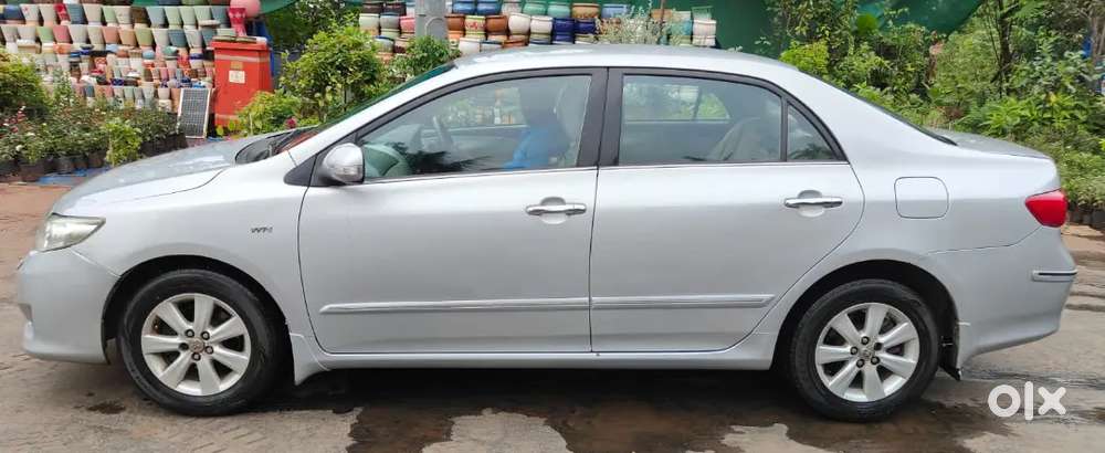 Toyota Corolla Altis 2011