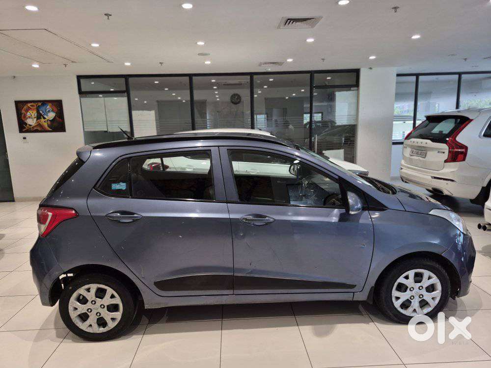 Hyundai Grand I10 Sportz, 2016, Petrol